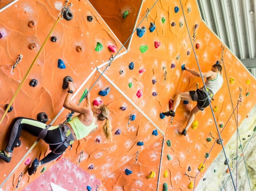 3 Ways Fans Help in Rock Climbing Gyms